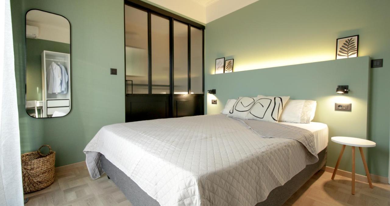 Onos - 2 Bedroom 2 Bathroom Penthouse With Terrace In Old Town Kalamata Luaran gambar