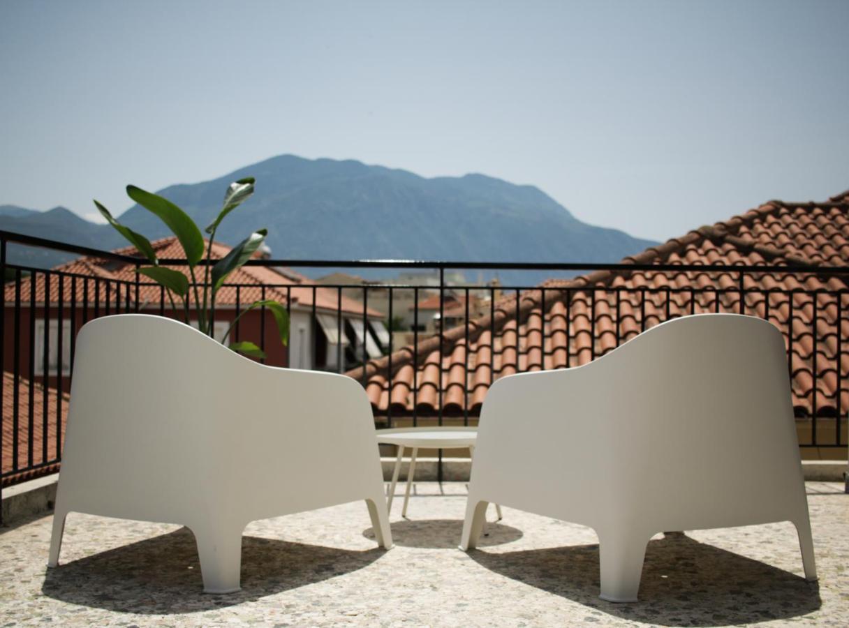Onos - 2 Bedroom 2 Bathroom Penthouse With Terrace In Old Town Kalamata Luaran gambar