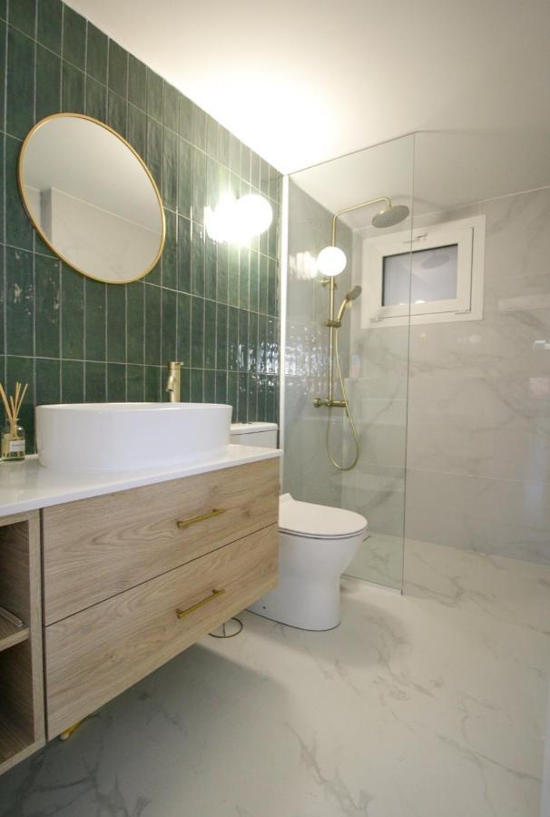 Onos - 2 Bedroom 2 Bathroom Penthouse With Terrace In Old Town Kalamata Luaran gambar